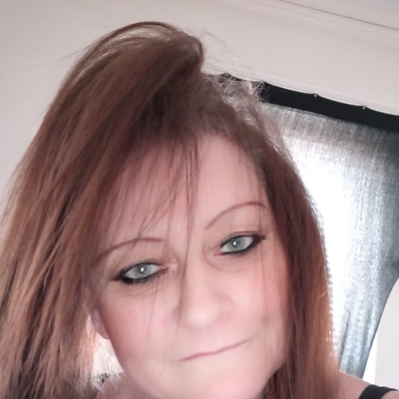 Meet your Posher, Cher - Picture 1 of 1